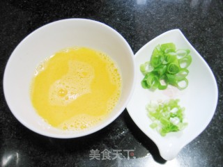 喷香浓郁——干拌番茄鸡蛋面的做法步骤：2