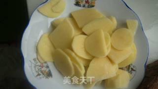 西红柿牛肉炖土豆的做法步骤：3