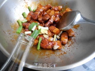 桃子红烧肉的做法步骤：6