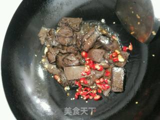 韭菜猪红的做法步骤：7