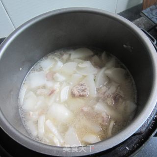 猪肉炖萝卜的做法步骤：7