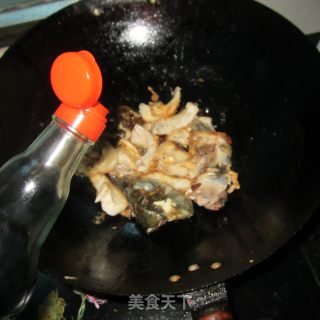 地瓜青椒煮鱼的做法步骤：5