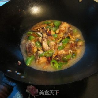地瓜青椒煮鱼的做法步骤：9