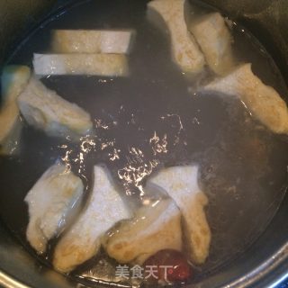 榴莲壳萝卜大骨汤的做法步骤：5