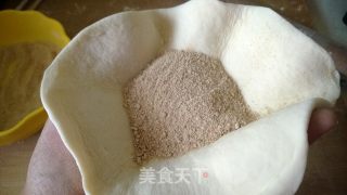 红糖饼的做法步骤：6
