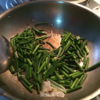 蒜苗毛豆的做法步骤：5