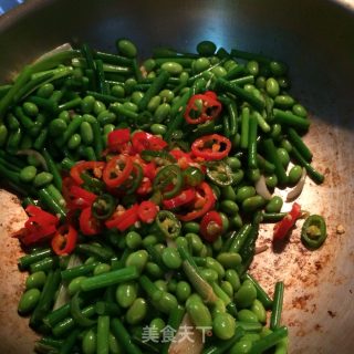 蒜苗毛豆的做法步骤：7
