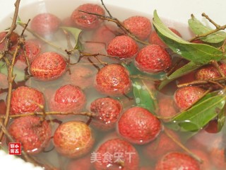 荔枝药酒：夏至泡的药酒最养生的做法步骤：3