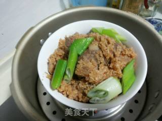 粉蒸排骨的做法步骤：4