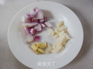 酱焖大虾的做法步骤：2