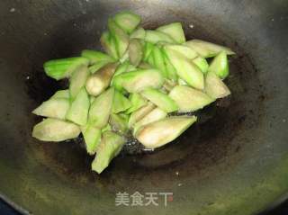 荔枝炒丝瓜的做法步骤：6