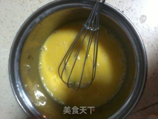 苦瓜炒鸡蛋的做法步骤：2