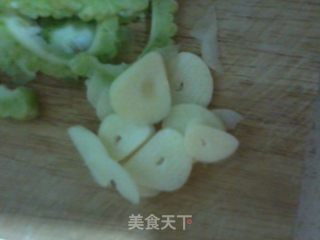 苦瓜炒鸡蛋的做法步骤：3