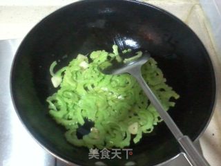苦瓜炒鸡蛋的做法步骤：5