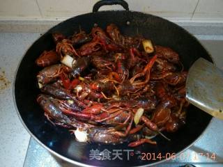 油燜大蝦的做法步骤：2