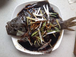 清蒸多宝鱼的做法步骤：4