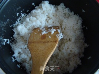 “金镶银”黄金蛋炒饭的做法步骤：2