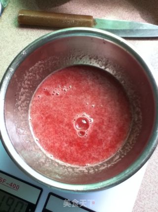 西瓜面包的做法步骤：1