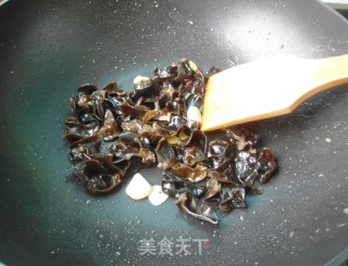 彩椒炒猪心的做法步骤：7