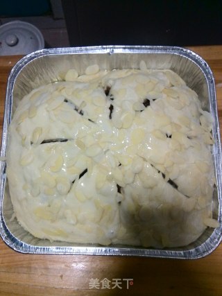 豆沙杏仁片大面包的做法步骤：3