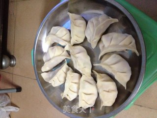 竹笋猪肉饺子的做法步骤：4