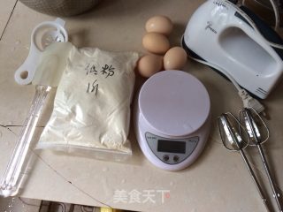 戚风蛋糕的做法步骤：1