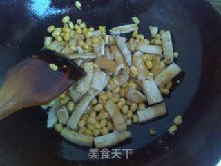 鱼菌汤米粉的做法步骤：4