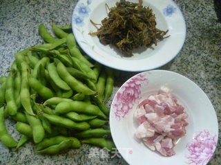 五花肉梅干菜炒毛豆的做法步骤：1