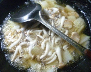 蟹味菇五花肉冬瓜汤的做法步骤：11