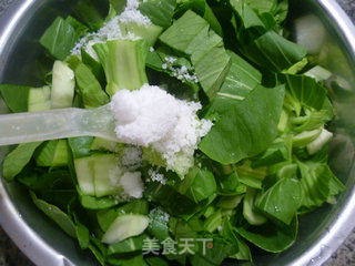 五花肉炒手捏菜的做法步骤：4