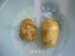 丝瓜土豆排骨汤的做法步骤：2