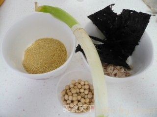 虾皮紫菜豆浆的做法步骤：1