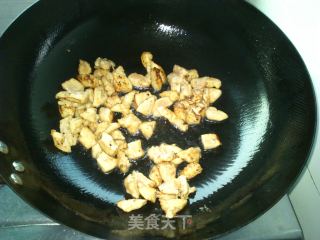 毛豆鸡丁的做法步骤：3