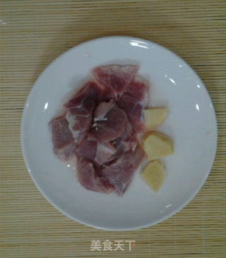 石斛花胶炖瘦肉的做法步骤：3