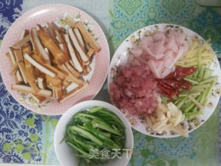 辣炒香干的做法步骤：1