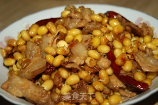 五花肉炒豆芽的做法步骤：3