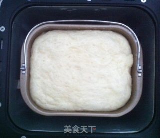 葱香肠仔包的做法步骤：3