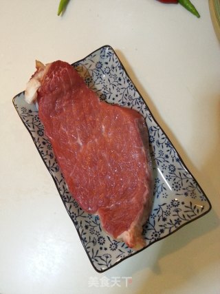 小炒牛肉的做法步骤：1