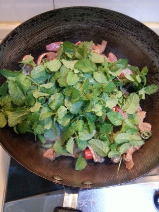 小炒牛肉的做法步骤：12