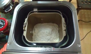 一键式红豆酸奶面包—省时省心享用美味的做法步骤：2