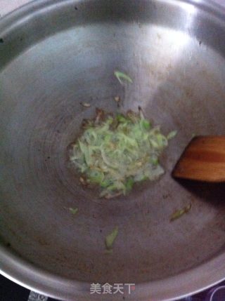 鸭蛋火腿茄汁炒饭的做法步骤：4