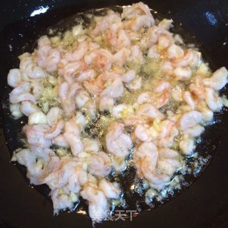 西芹炒虾球的做法步骤：6