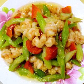 西芹炒虾球的做法步骤：8