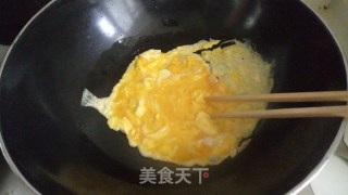 尖椒炒鸡蛋的做法步骤：3