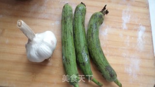 蒜蓉丝瓜的做法步骤：1