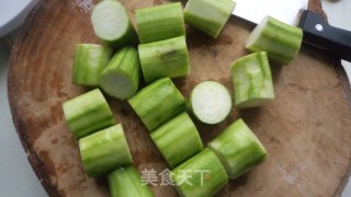 蒜蓉丝瓜的做法步骤：2