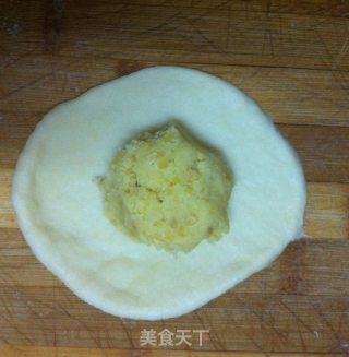 花朵豆沙餐包的做法步骤：4