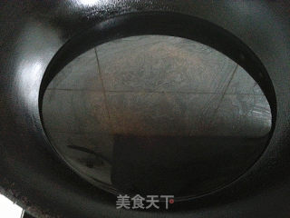 家庭制作酱烧墨鱼仔的做法步骤：3