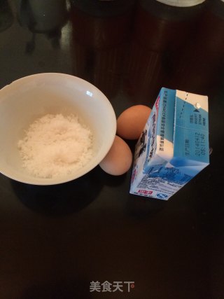 自制布丁的做法步骤：1