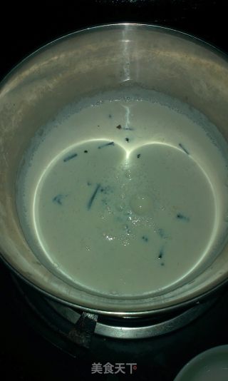 焦糖奶茶的做法步骤：3